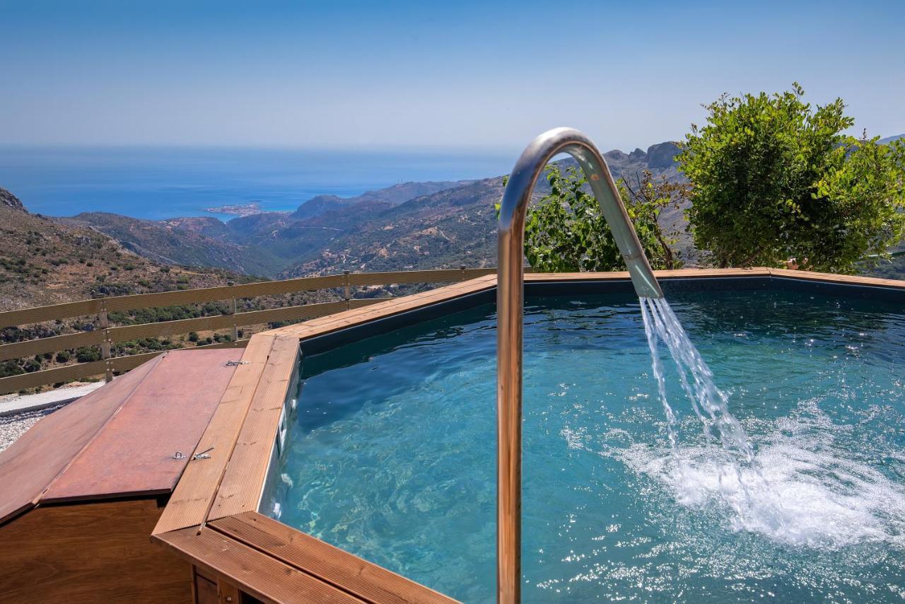 View Mountain Villa Teménia